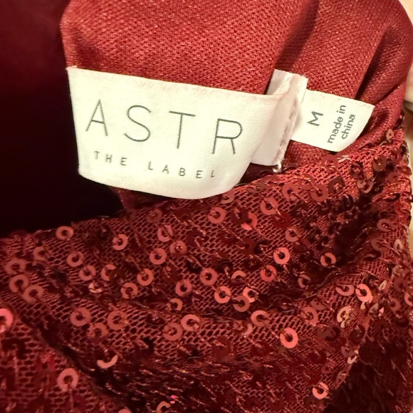 ASTR The Label Flutter Sleeve Draped Back Burgundy Wine Sequined Mini Dress Med - Picture 10 of 14